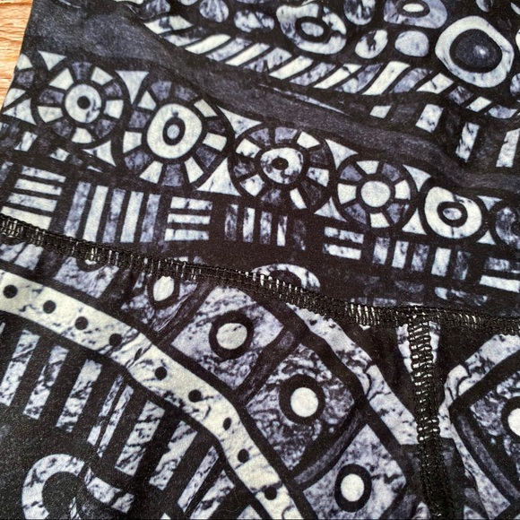✨ NIYAMA SOL RARE VINTAGE SHINER TRIBAL ENDLESS HI-WAIST LEGGING XS - Picture 4 of 11